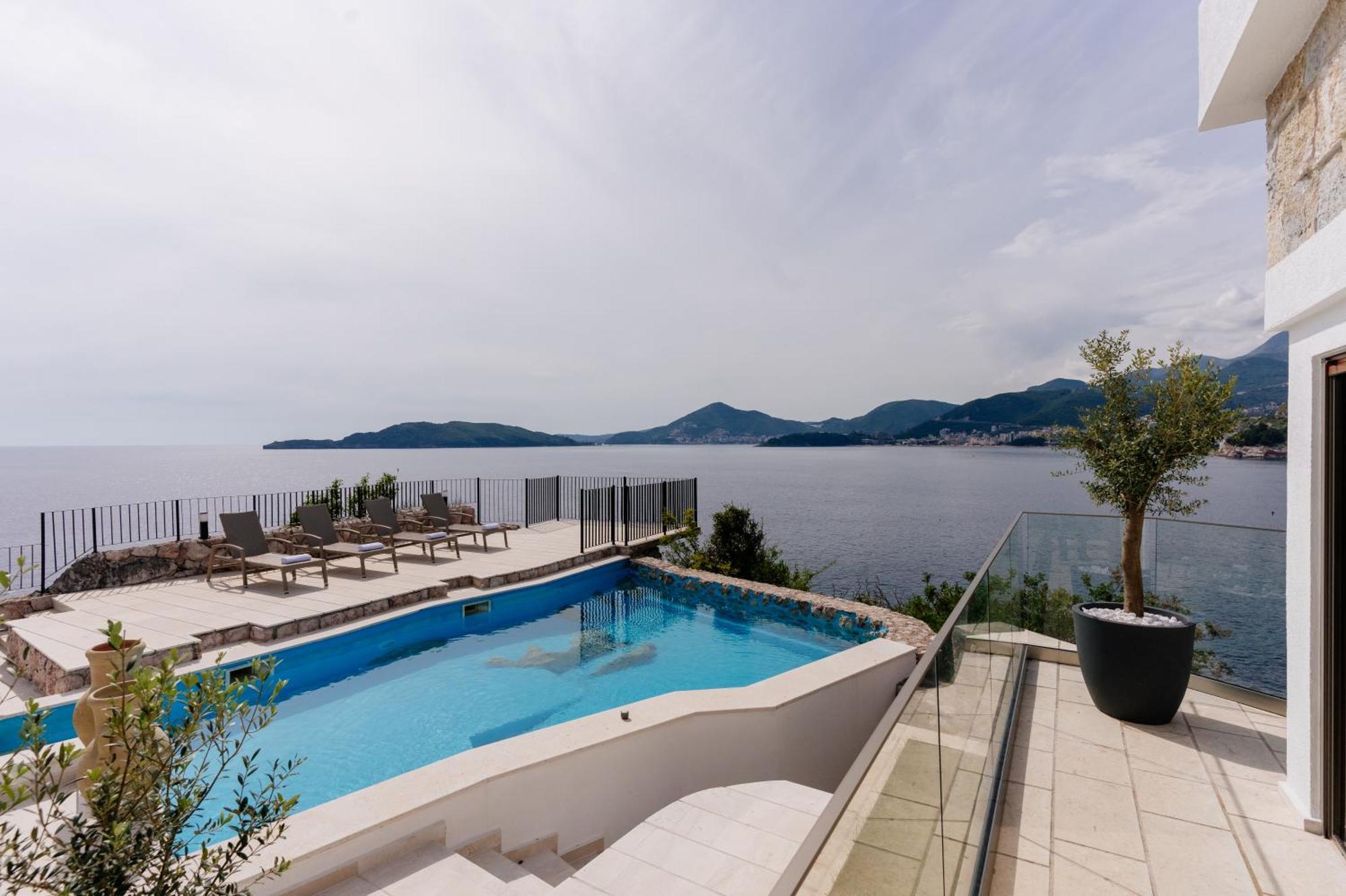 Blanche Cliff Apartments Sveti Stefan Esterno foto