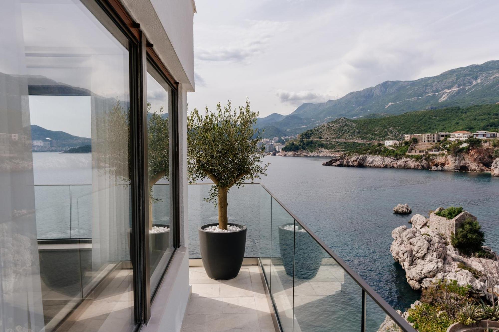 Blanche Cliff Apartments Sveti Stefan Esterno foto