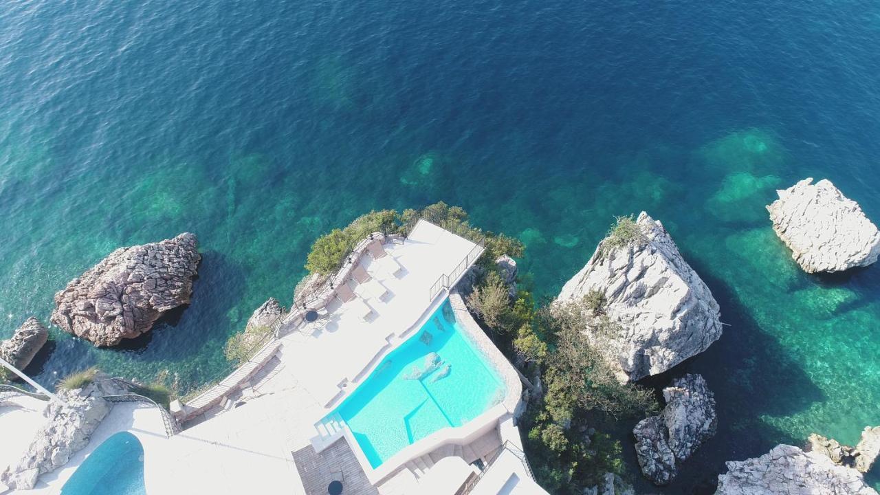 Blanche Cliff Apartments Sveti Stefan Esterno foto